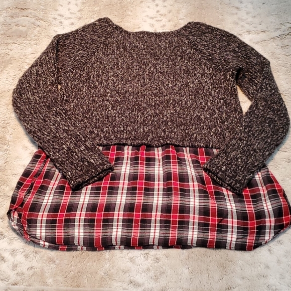 Sanctuary Gray Sweater and Red Flannel Combo Long Top Size XS Bust 34 Inches - Picture 6 of 6
